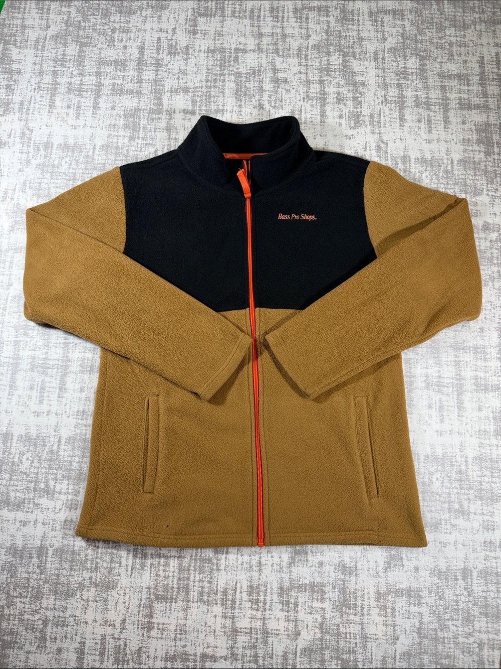 Bass Pro Shops Two-Tone Zip Fleece Jacket in Black and Brown Size M 25x19.5